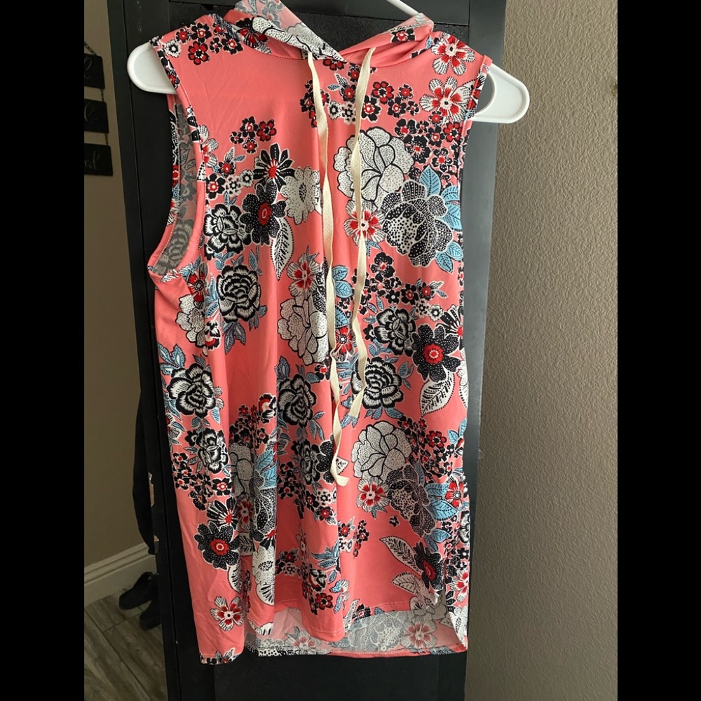 Blumin Sleeveless Hoodie